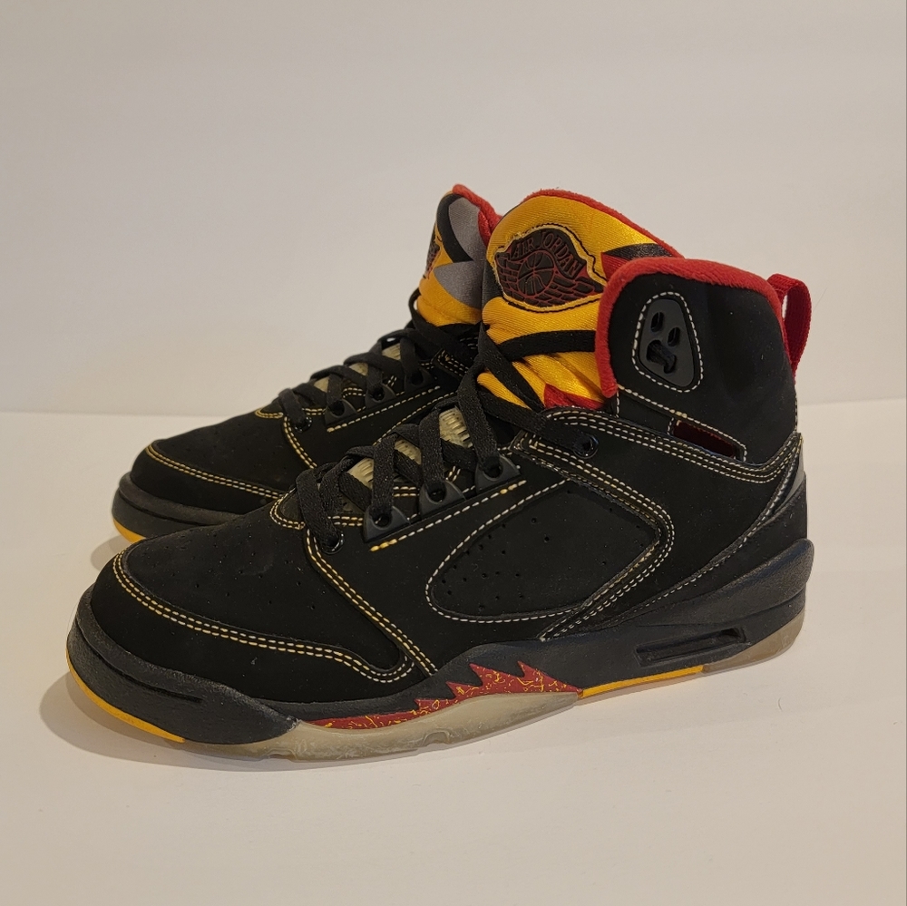 Jordan Sixty Plus Gs 'Atlanta Hawks' size 5y sneakers black shoes nike Jordan's